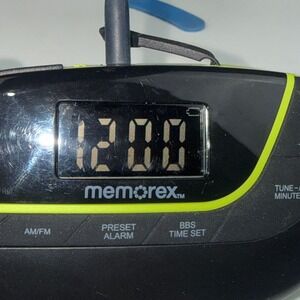 Memorex Arm Band Digital AM/FM Radio with LCD Display and Earbuds Black Green